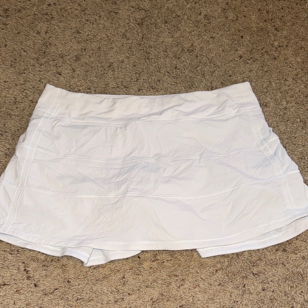 Lululemon pace rival white skort